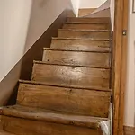 Cr 